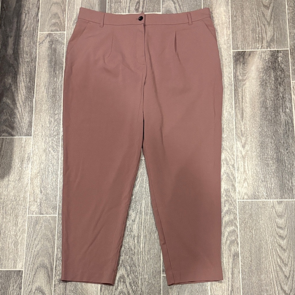 Reitmans Cropped Pants in Dusty Rose